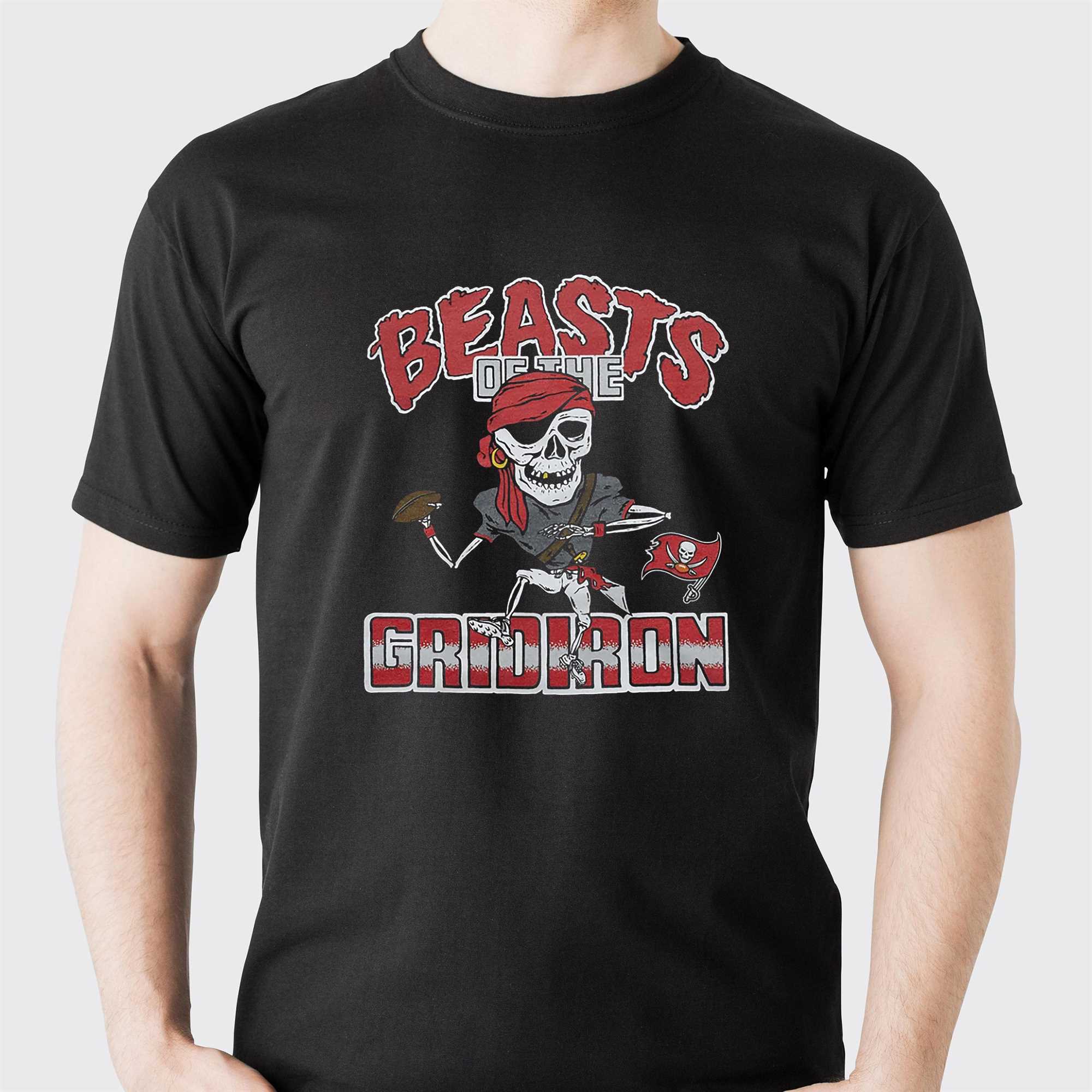 Tampa Bay Buccaneers Beasts Of The Gridiron Shirt Sweatshirt Hoodie