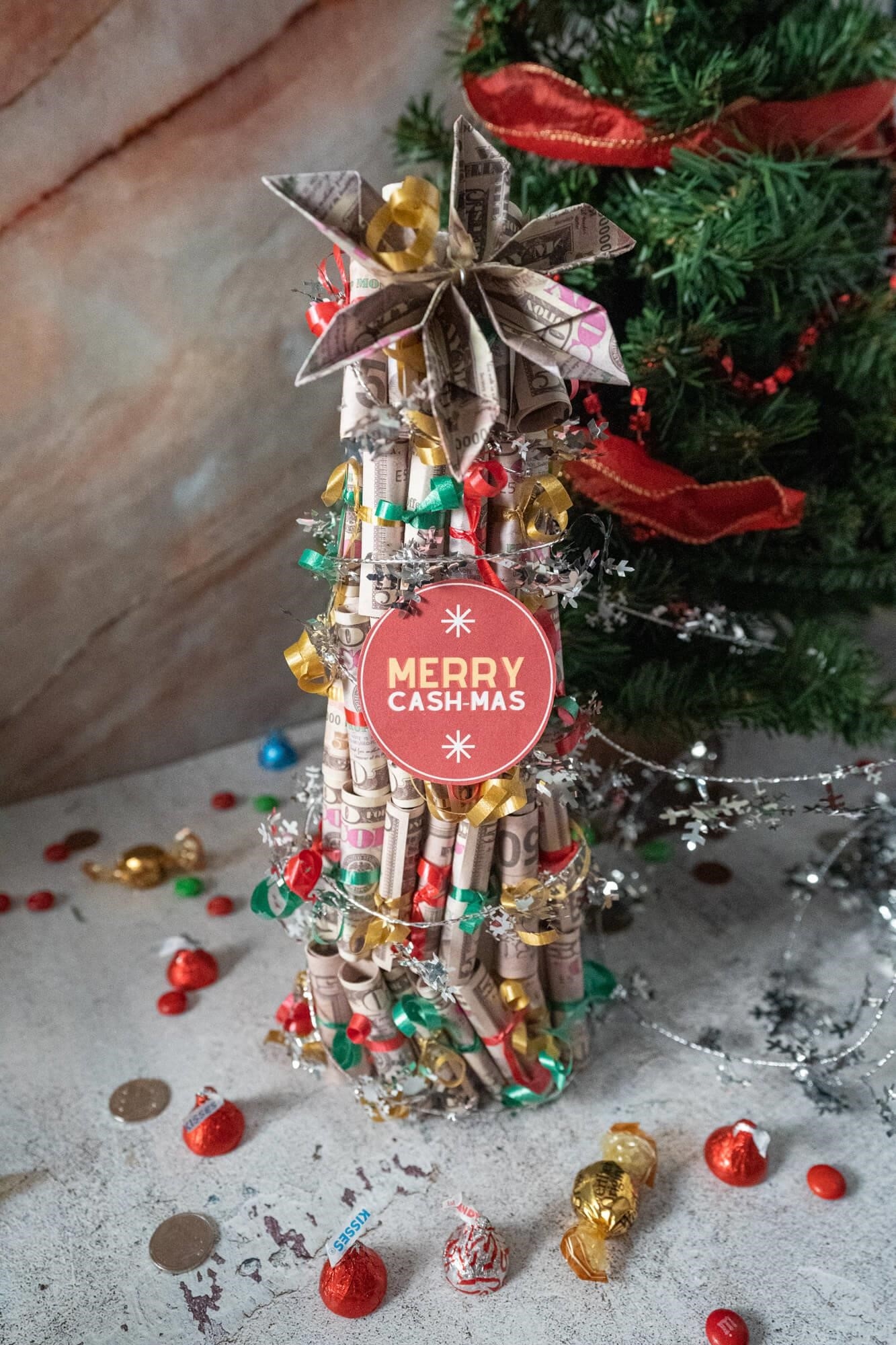 Step by Step Guide: Creating a Christmas Money Tree