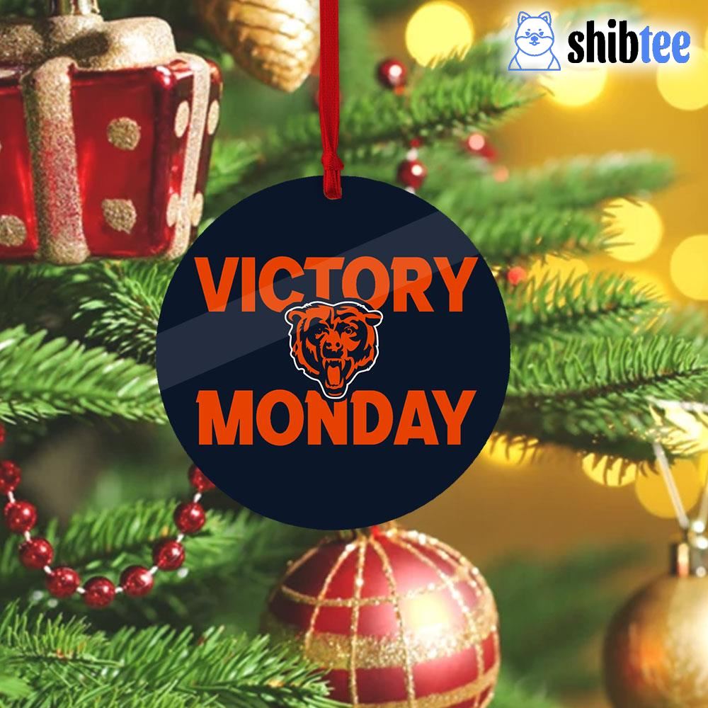 https://shibtee.com/wp-content/uploads/2023/10/chicago-bears-victory-monday-christmas-ornament-2.jpg