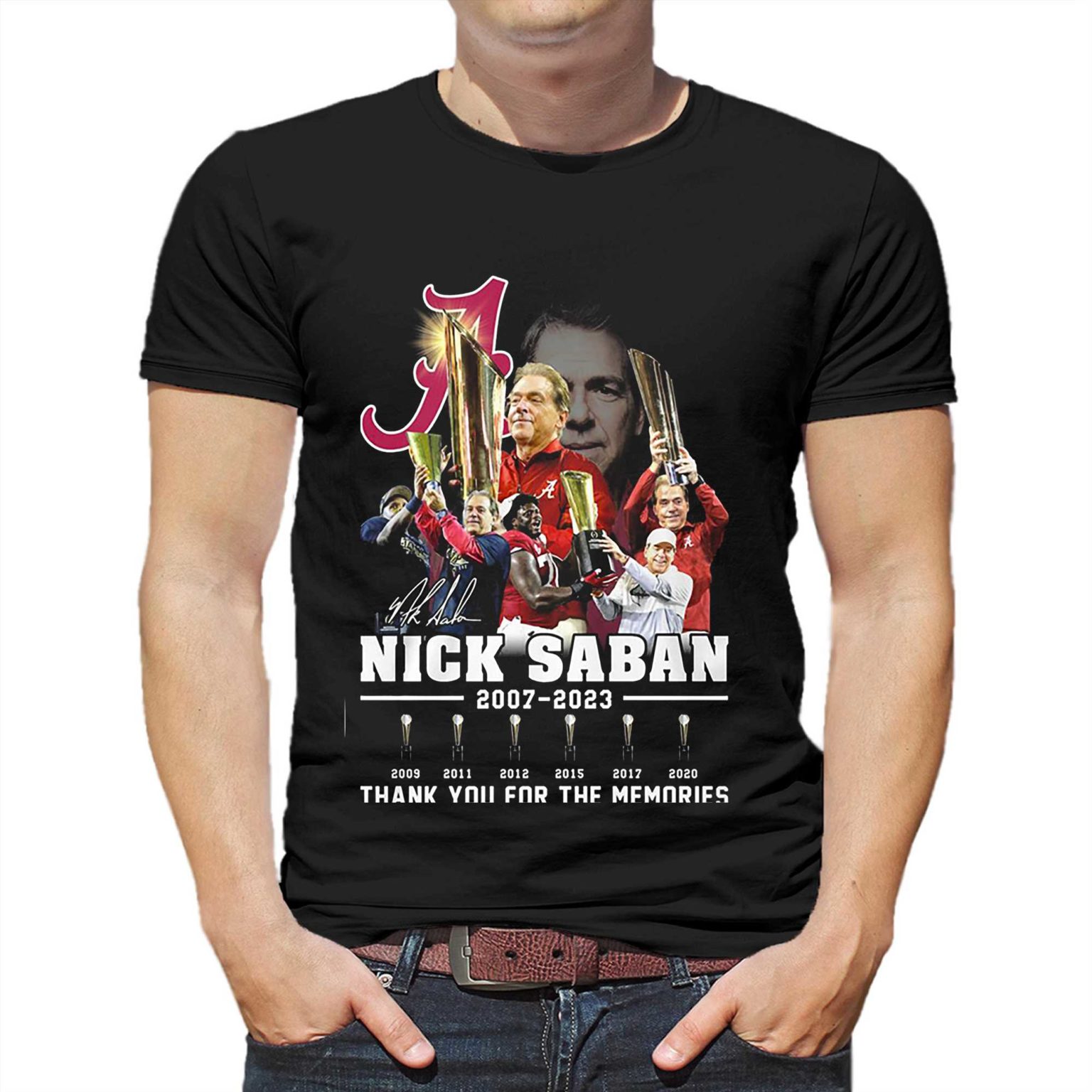 𝗖𝗲𝗹𝗲𝗯𝗿𝗮𝘁𝗶𝗻𝗴 𝗔 𝗟𝗲𝗴𝗲𝗻𝗱 𝗖𝗼𝗮𝗰𝗵: Nick Saban T Shirt Alabama Crimson Tide 